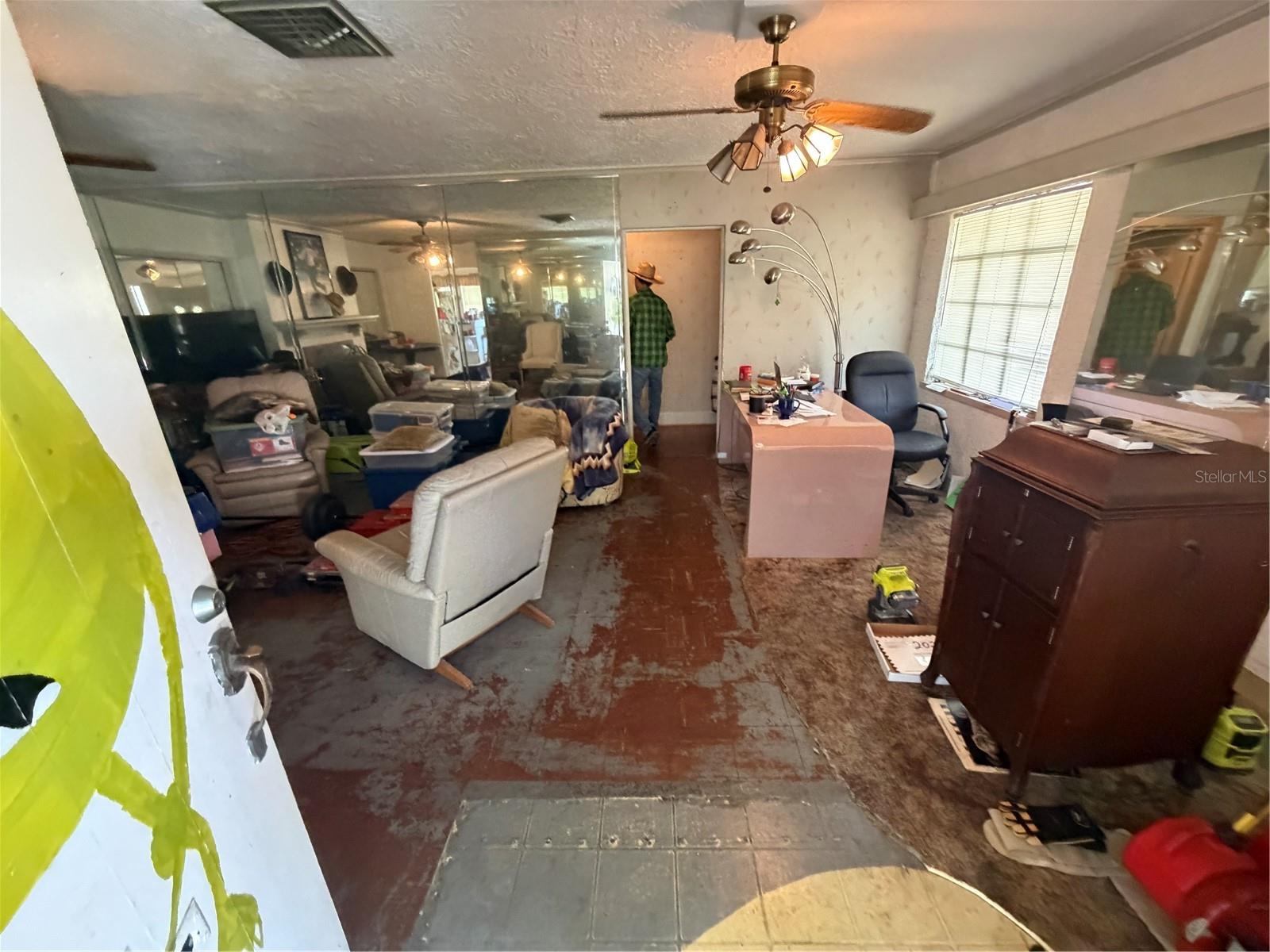 Image 13 of 26 For 705 33rd Street Court W A