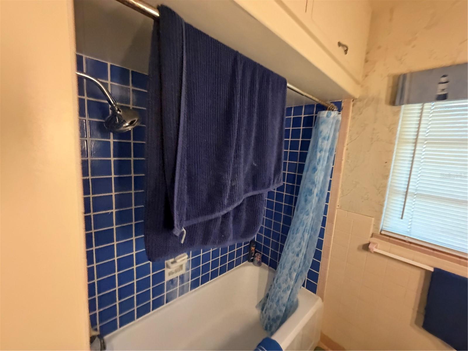 Image 6 of 26 For 705 33rd Street Court W A