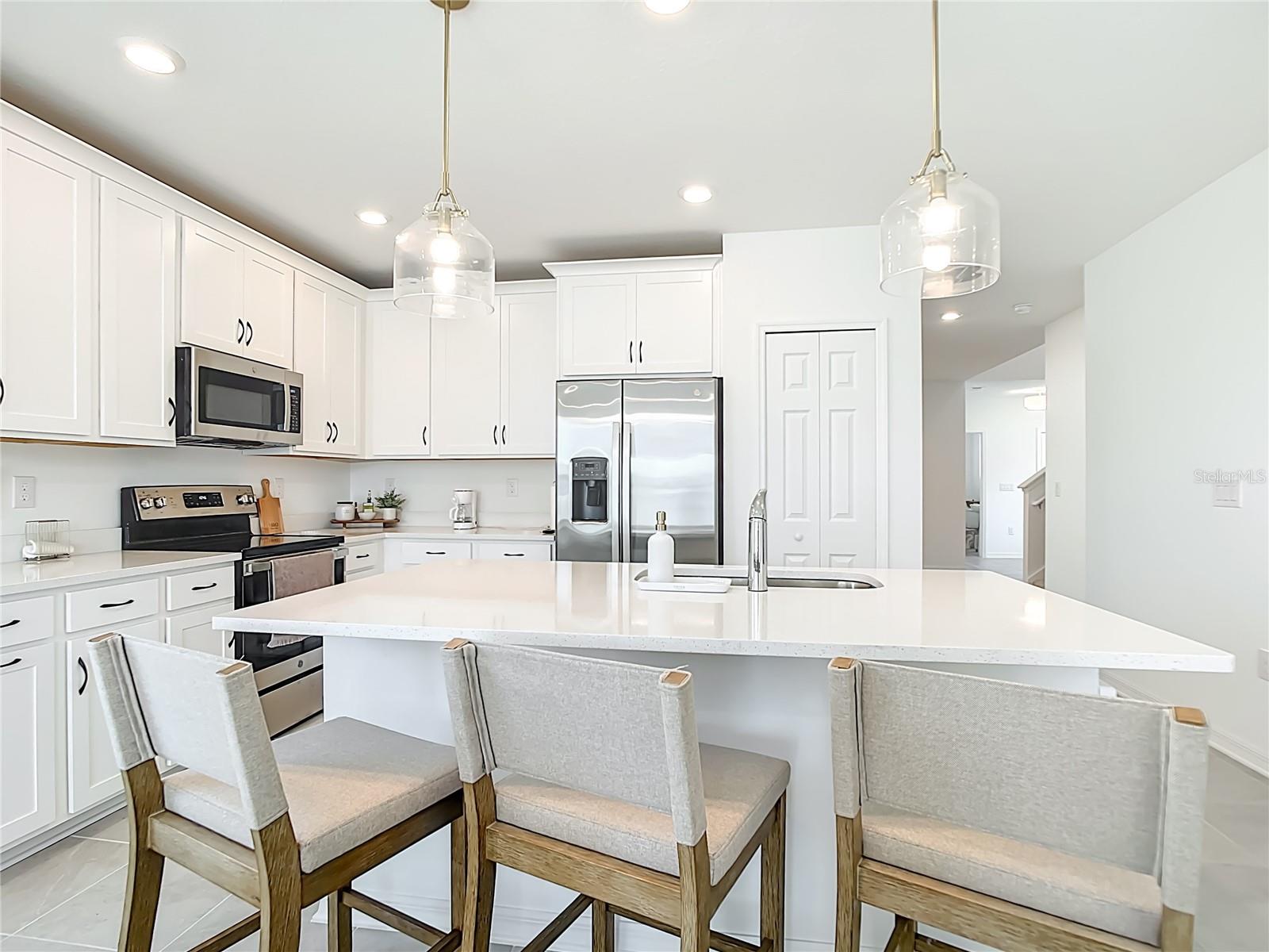 Image 2 of 21 For 16863 Fiesta Drive