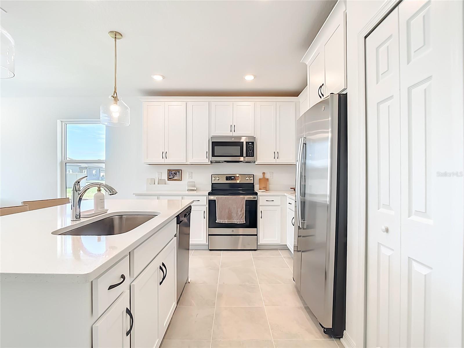 Image 3 of 21 For 16863 Fiesta Drive