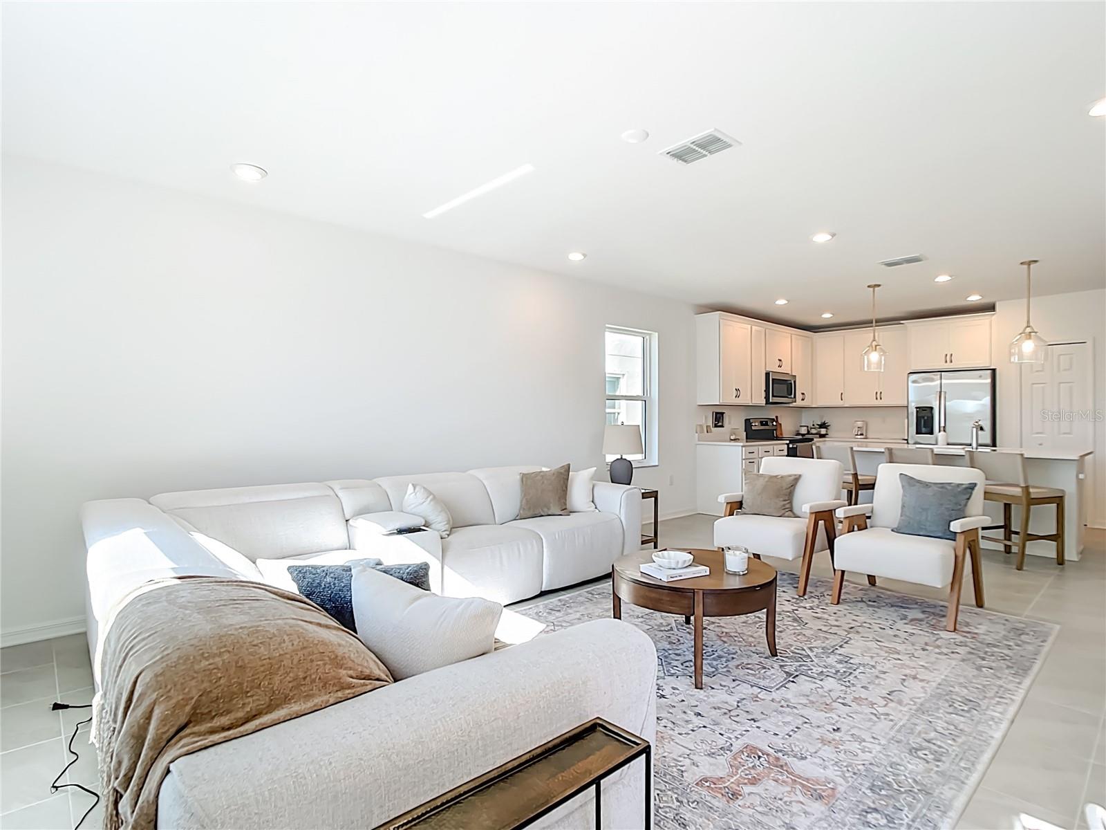 Image 5 of 21 For 16863 Fiesta Drive