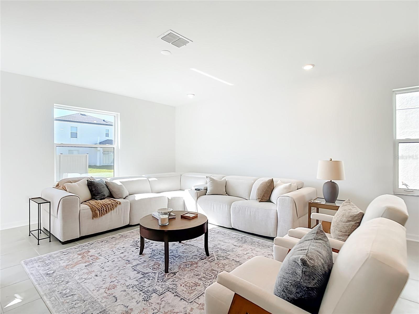 Image 6 of 21 For 16863 Fiesta Drive