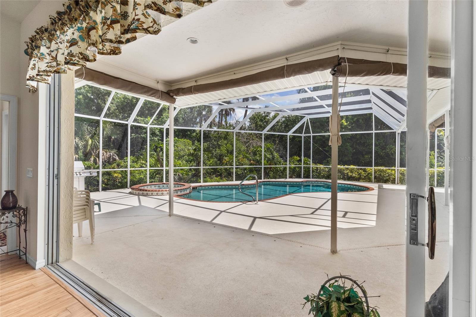 Image 24 of 40 For 832 Carnoustie Drive