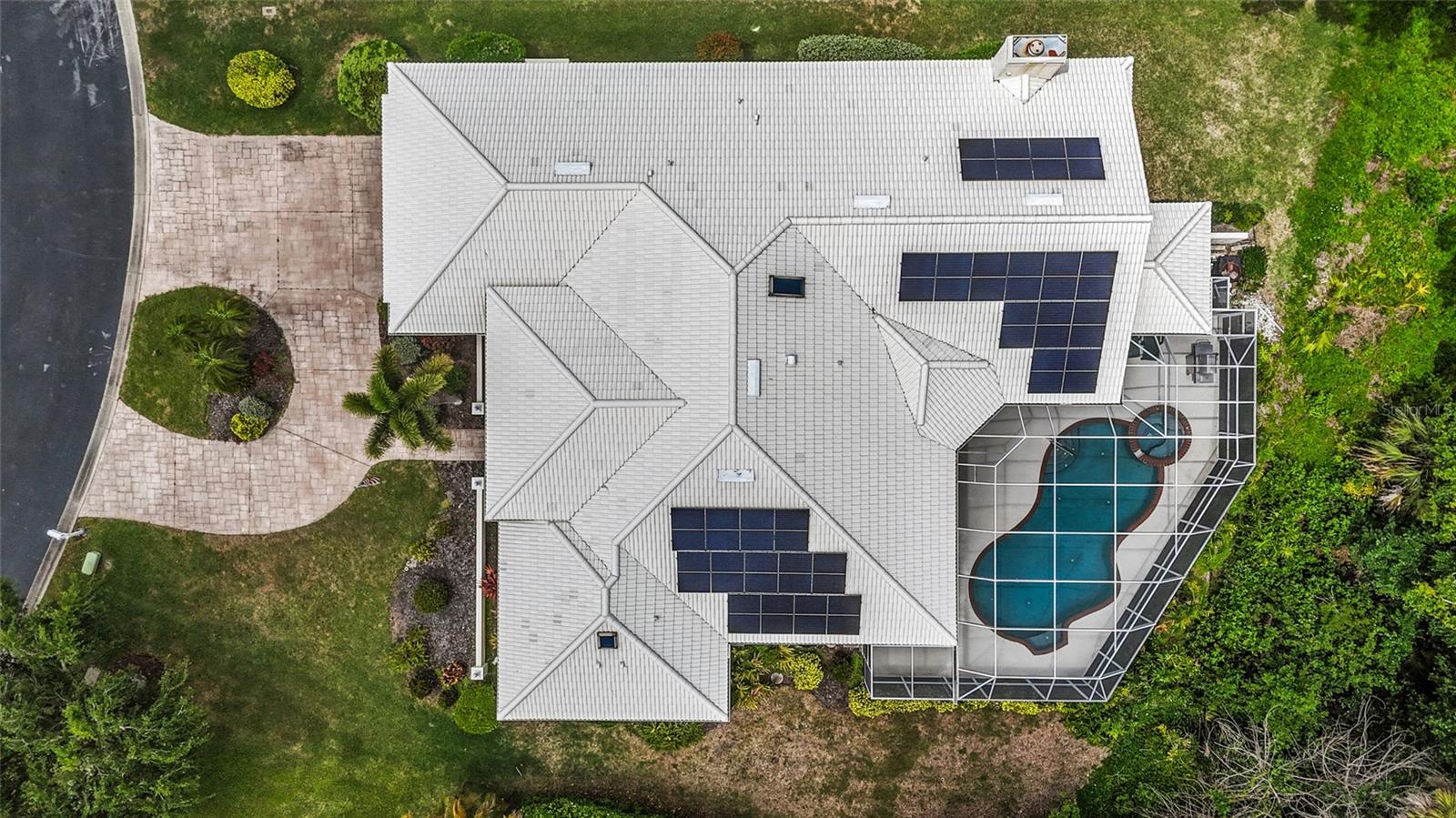 Image 29 of 40 For 832 Carnoustie Drive