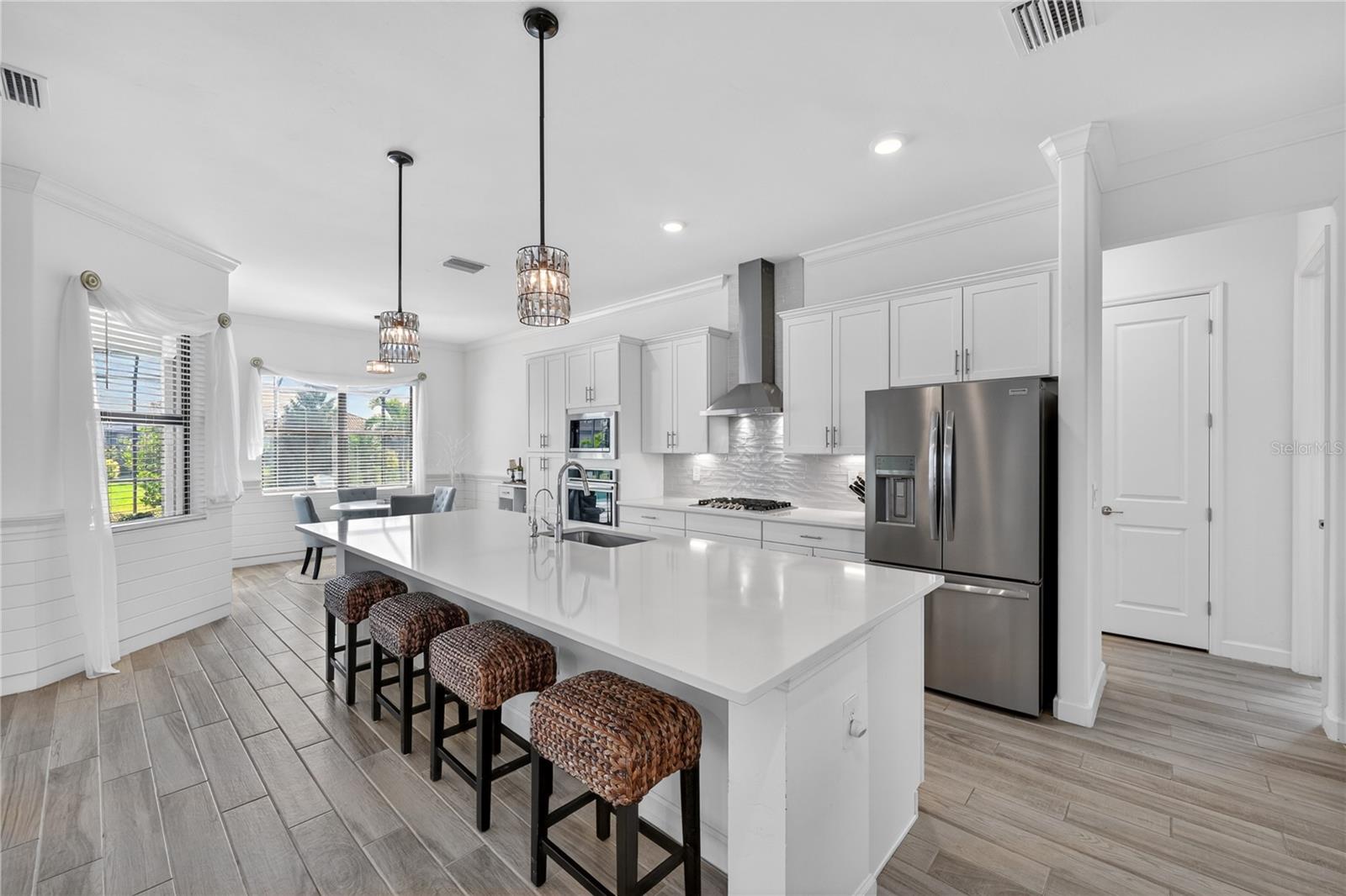 Image 11 of 37 For 4911 Sparkling Sea Lane