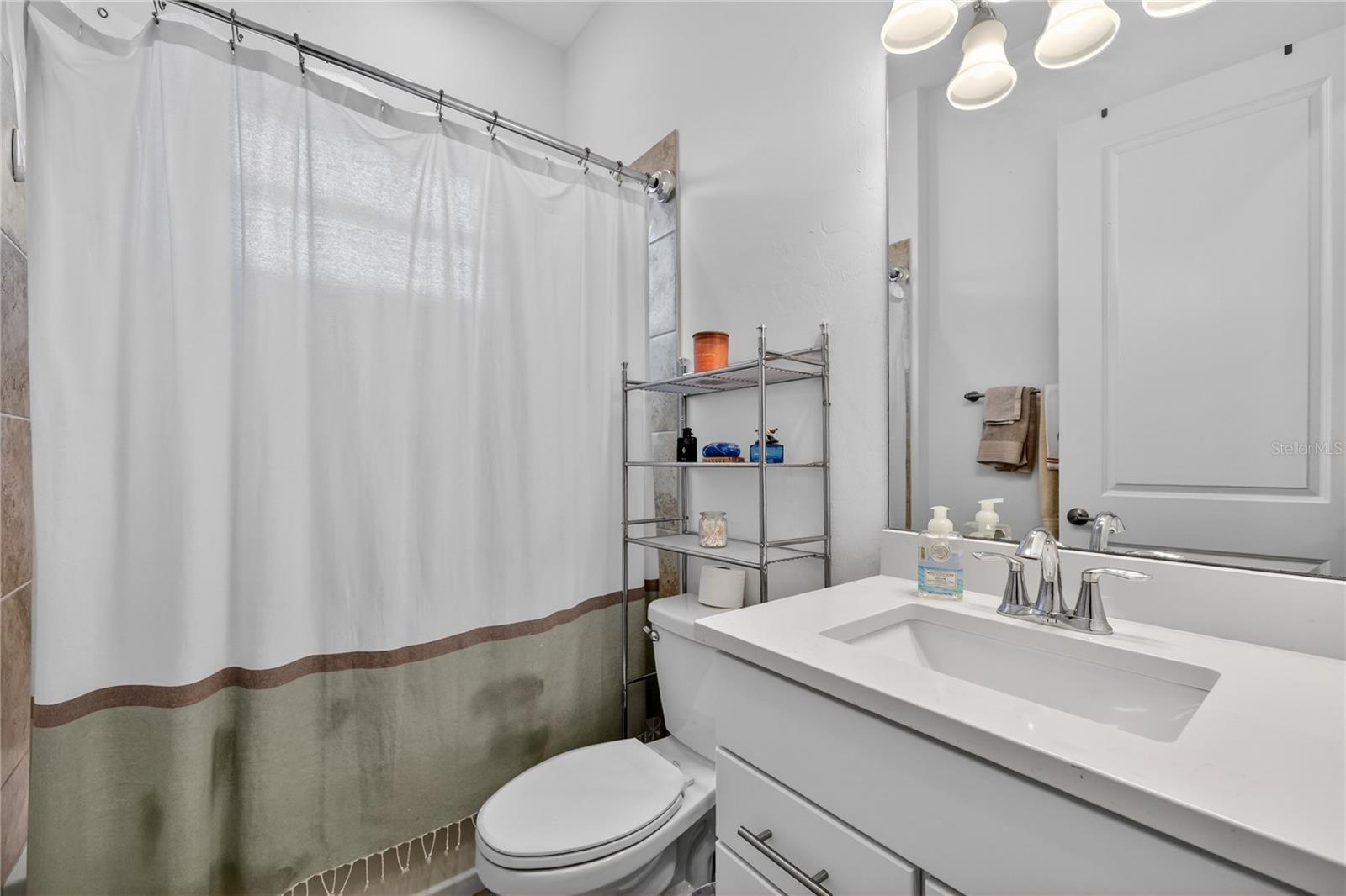 Image 23 of 37 For 4911 Sparkling Sea Lane