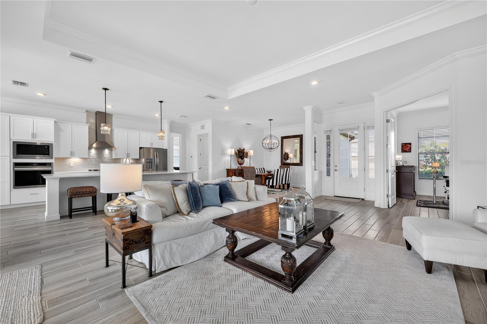 Image 5 of 37 For 4911 Sparkling Sea Lane