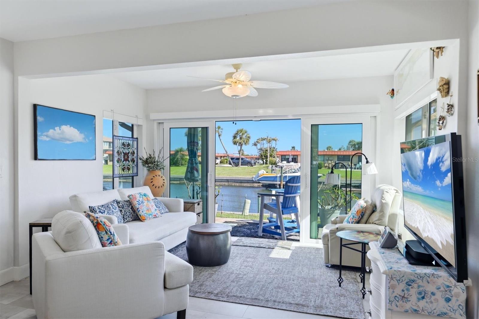 Image 17 of 58 For 9528 Antiqua Cove 9528