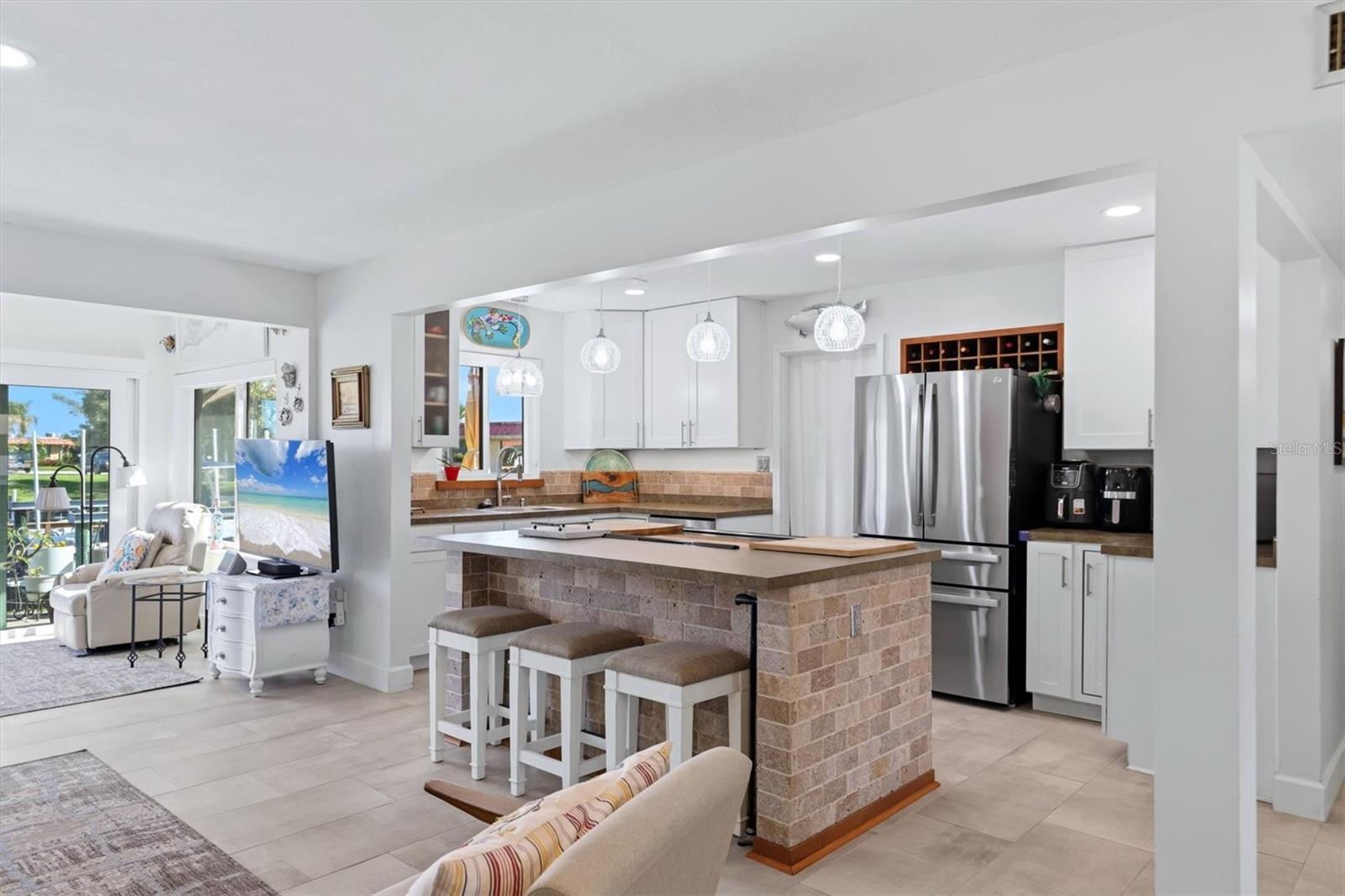 Image 23 of 58 For 9528 Antiqua Cove 9528