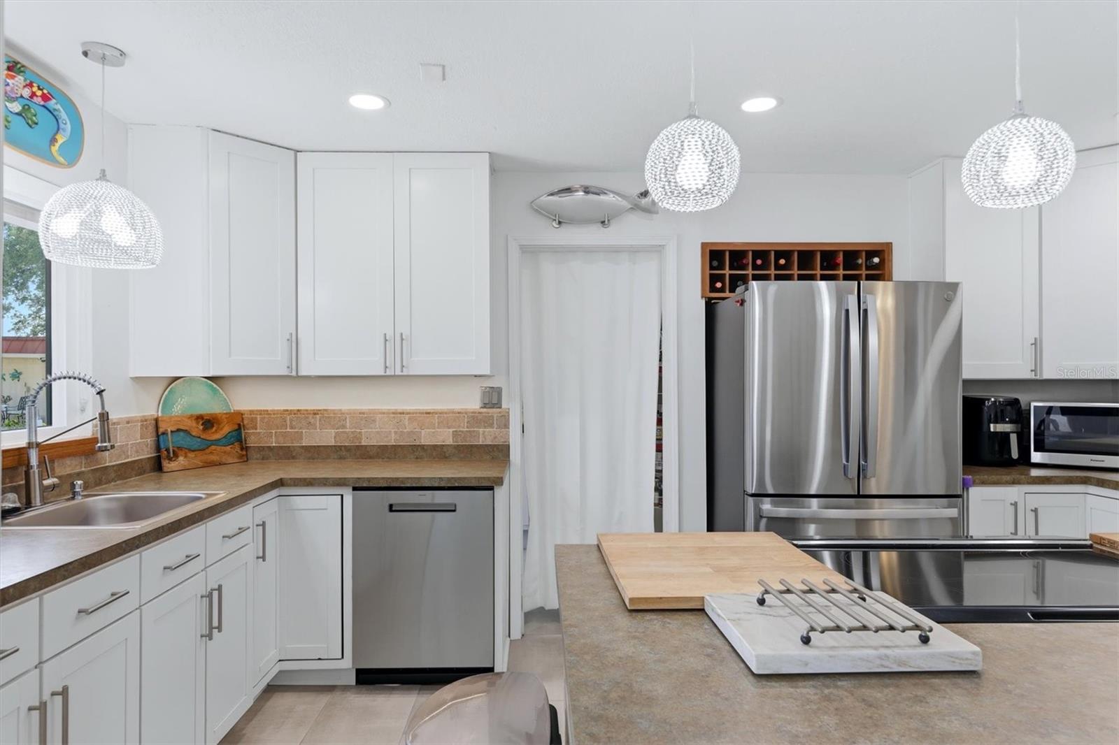 Image 27 of 58 For 9528 Antiqua Cove 9528