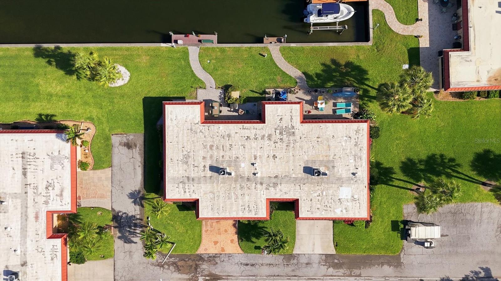 Image 39 of 58 For 9528 Antiqua Cove 9528