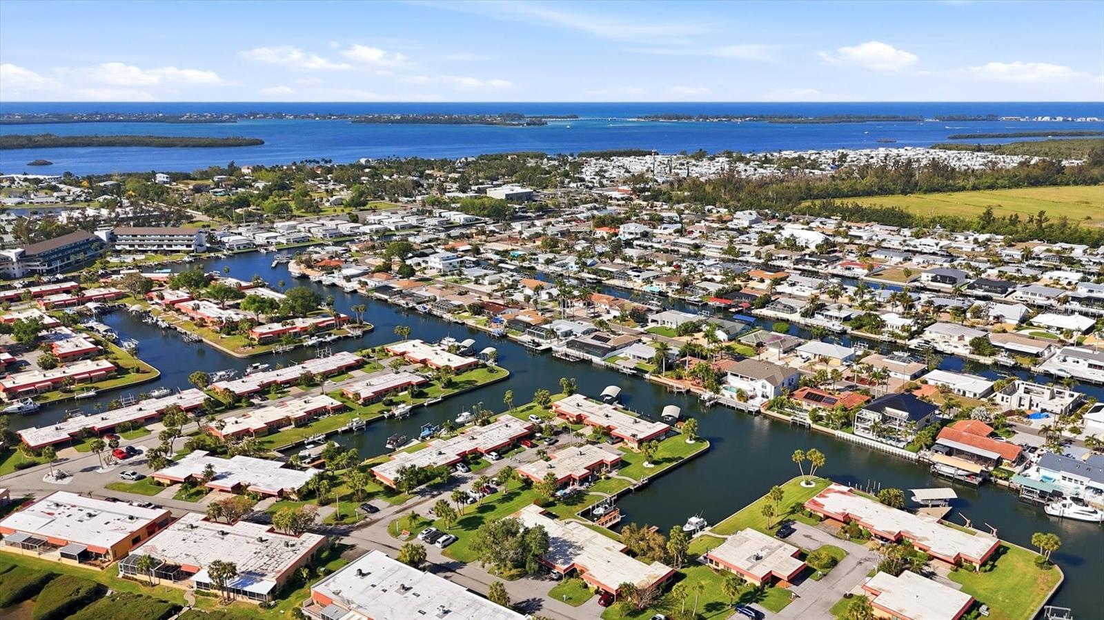 Image 42 of 58 For 9528 Antiqua Cove 9528