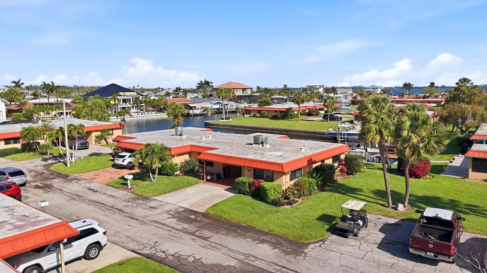 Image 6 of 58 For 9528 Antiqua Cove 9528