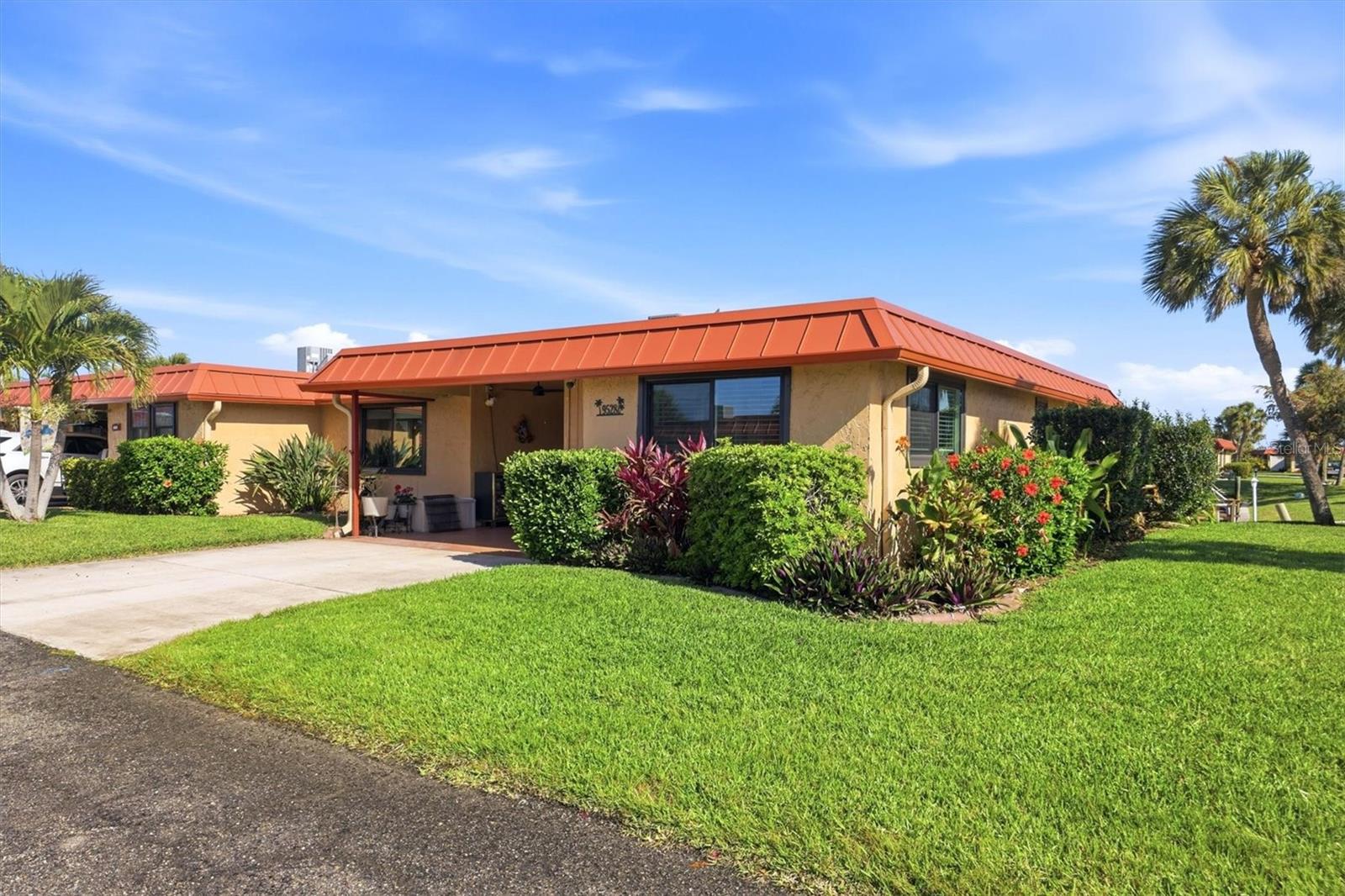 Image 7 of 58 For 9528 Antiqua Cove 9528