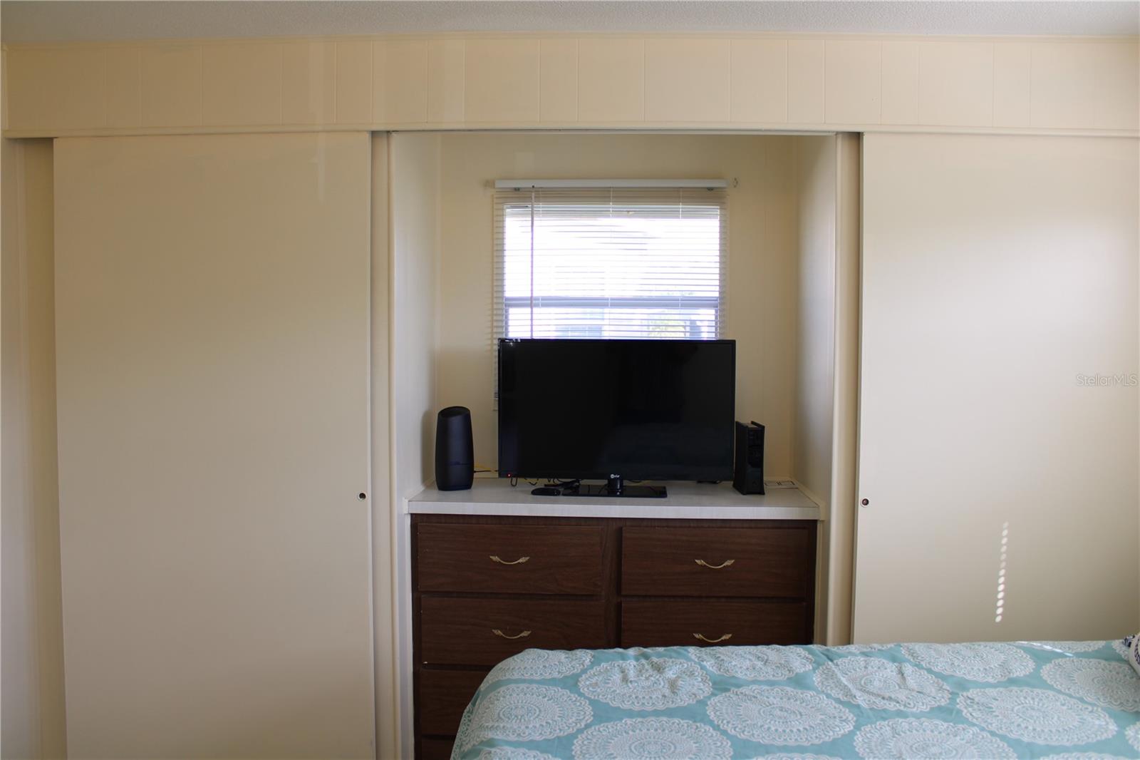 Image 18 of 30 For 5316 53rd Avenue E Q111