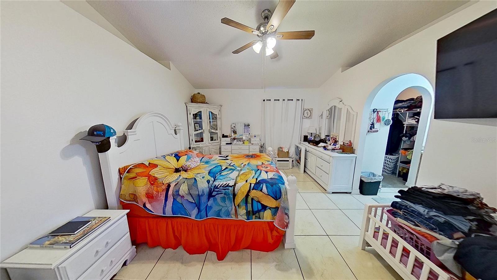 Listing photo id 8 for 1031 Brenton Leaf Drive