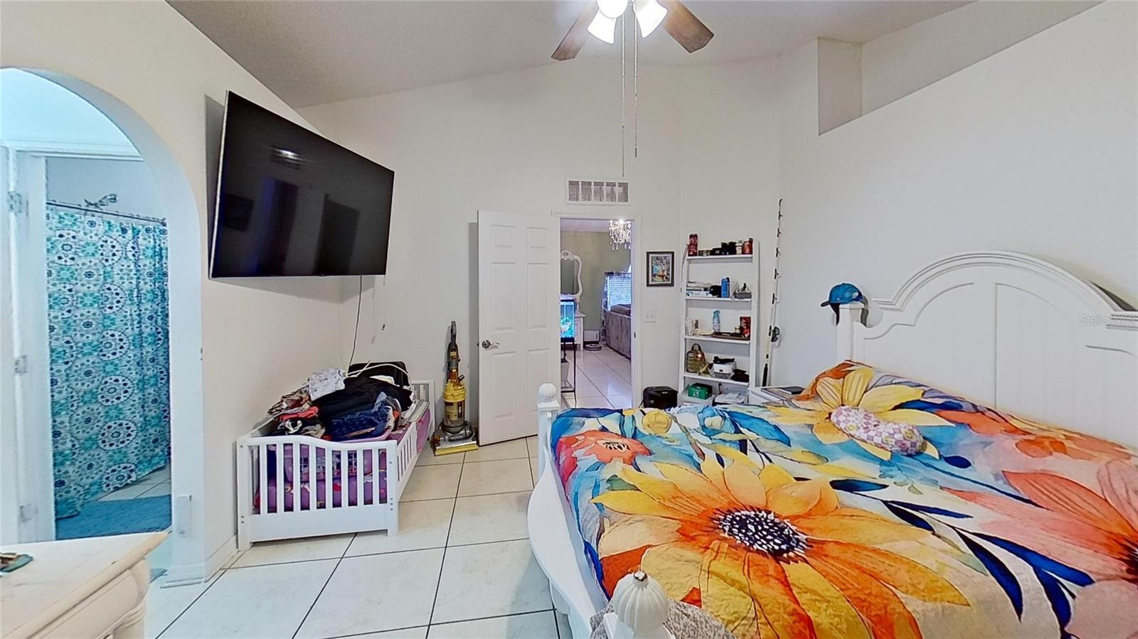 Listing photo id 10 for 1031 Brenton Leaf Drive