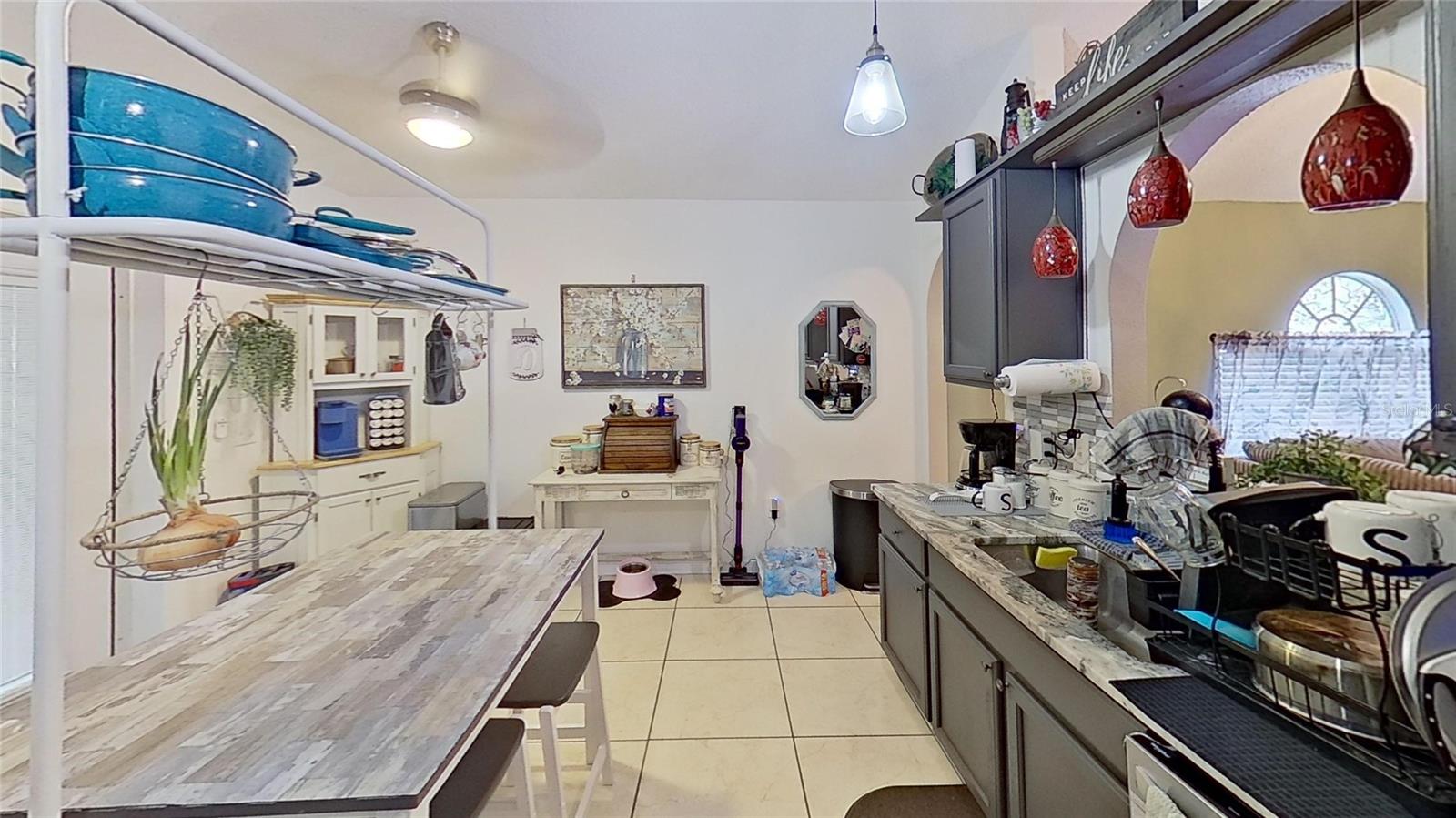 Listing photo id 20 for 1031 Brenton Leaf Drive