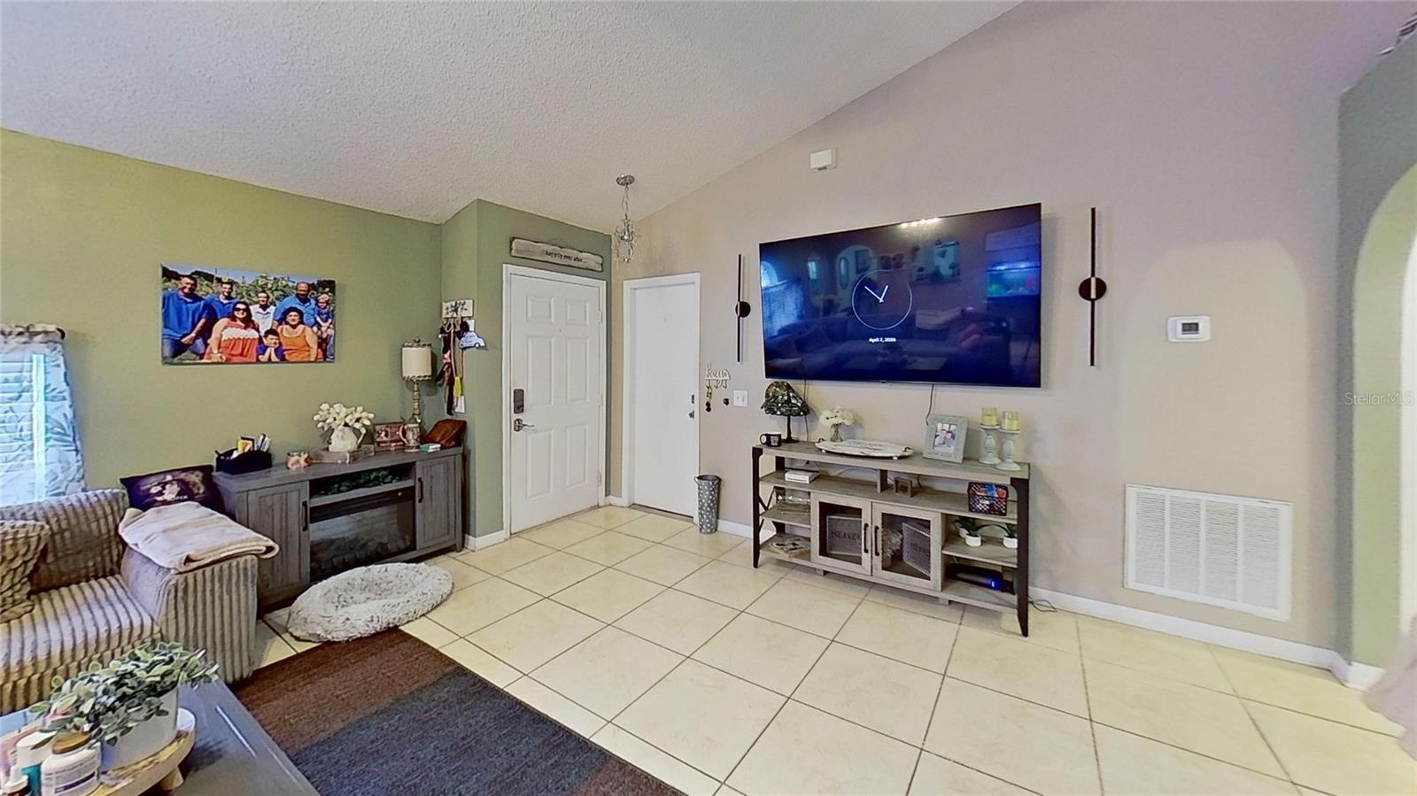 Listing photo id 1 for 1031 Brenton Leaf Drive