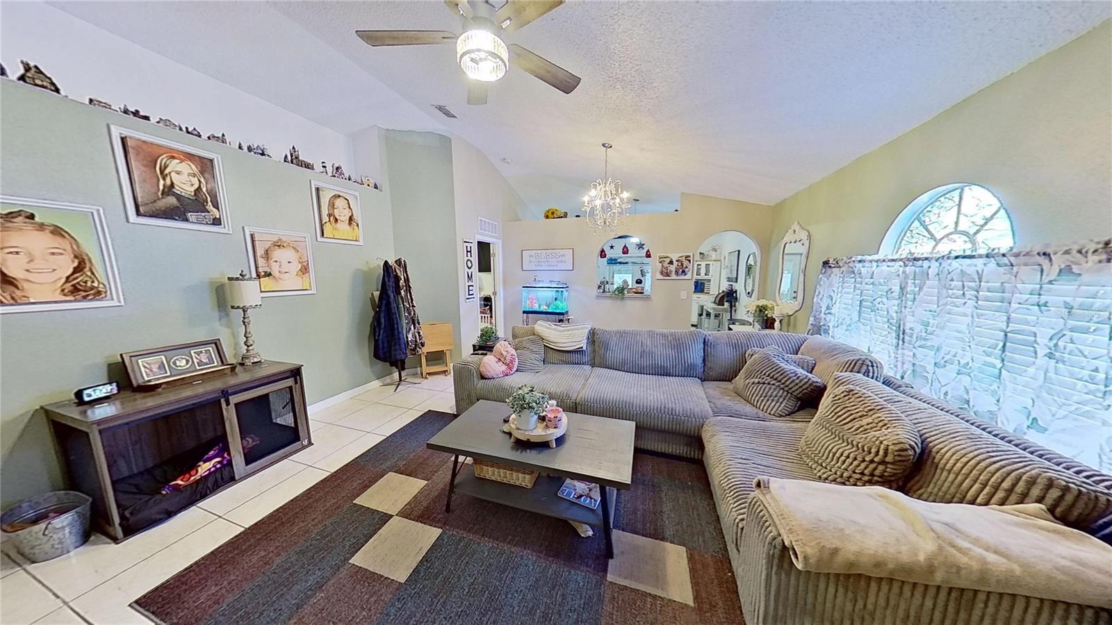 Listing photo id 3 for 1031 Brenton Leaf Drive