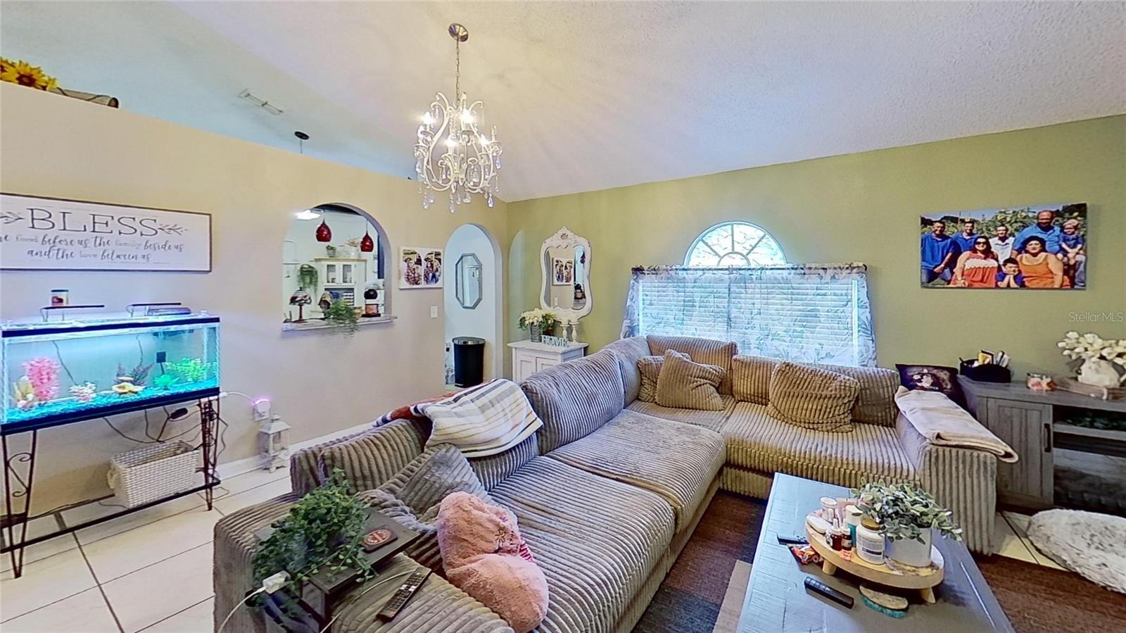 Listing photo id 4 for 1031 Brenton Leaf Drive