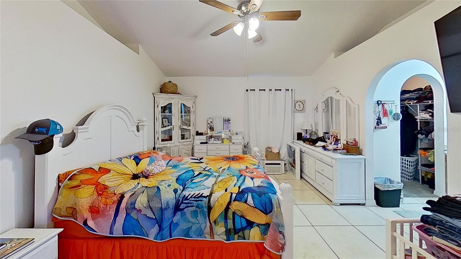 Listing photo id 7 for 1031 Brenton Leaf Drive