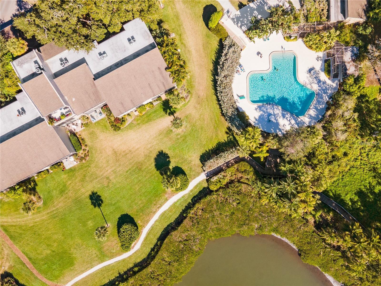 Image 18 of 24 For 1647 Brookhouse Court 246