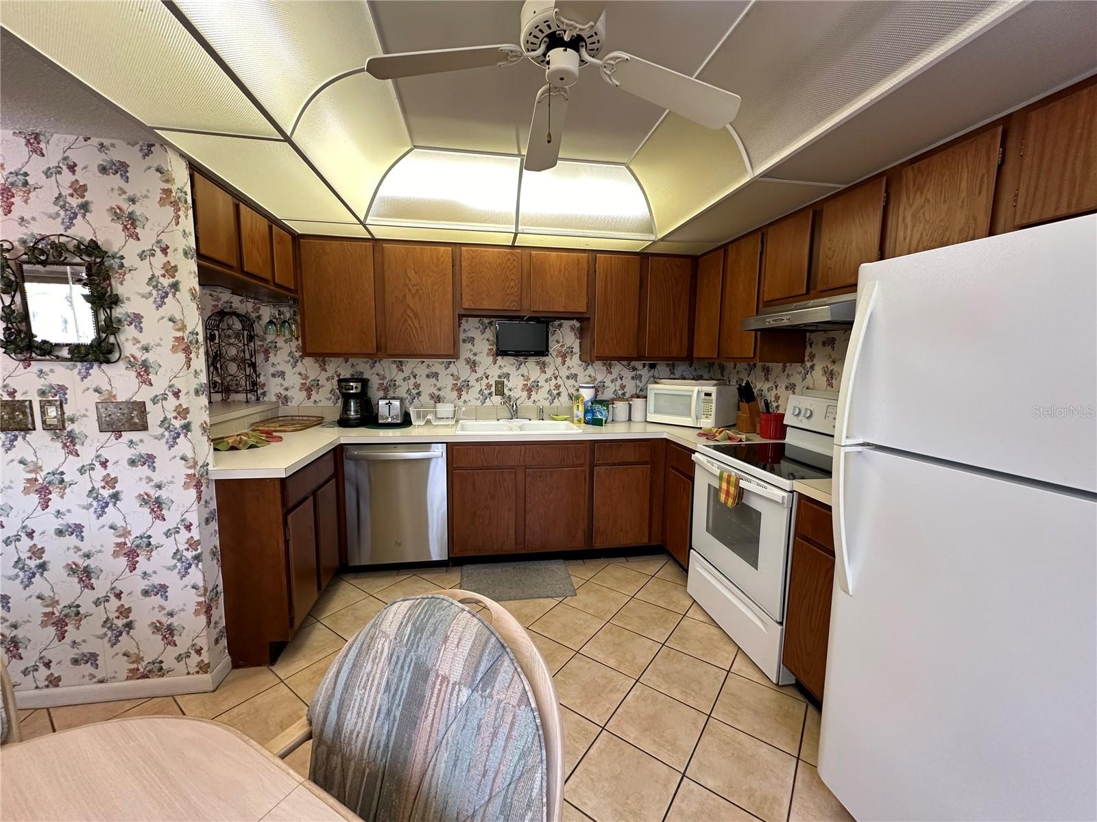 Image 2 of 24 For 1647 Brookhouse Court 246