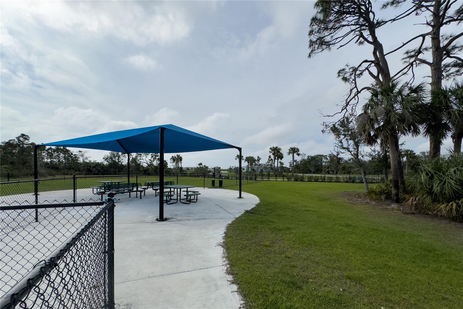 Image 18 of 47 For 9978 Bright Water Drive