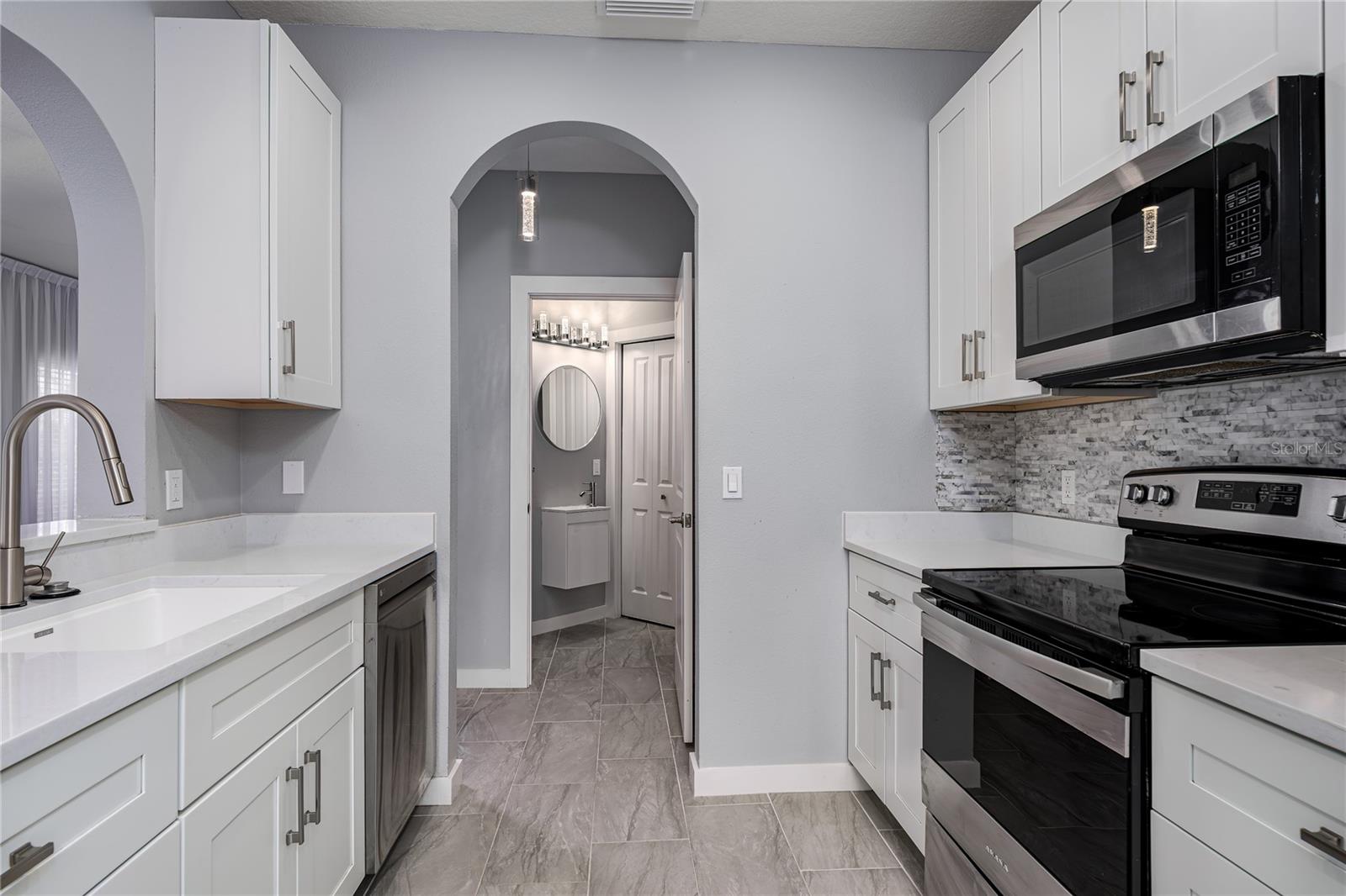 Image 10 of 32 For 208 Cape Harbour Loop 101