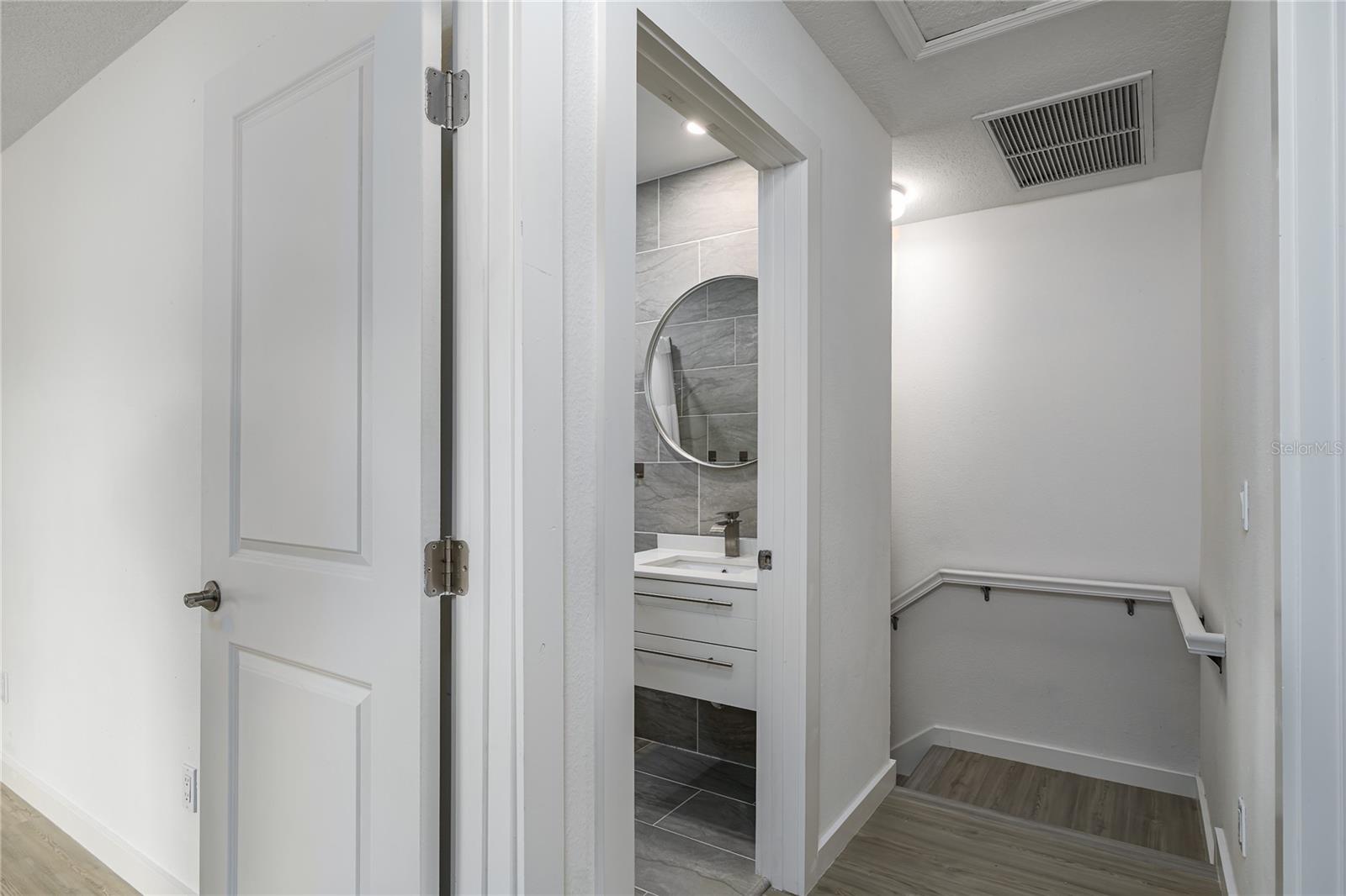 Image 23 of 32 For 208 Cape Harbour Loop 101