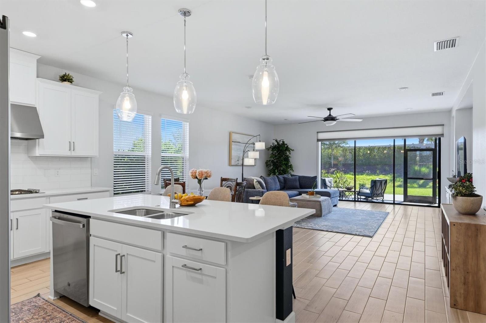 Image 18 of 56 For 9268 Tequila Sunrise Drive