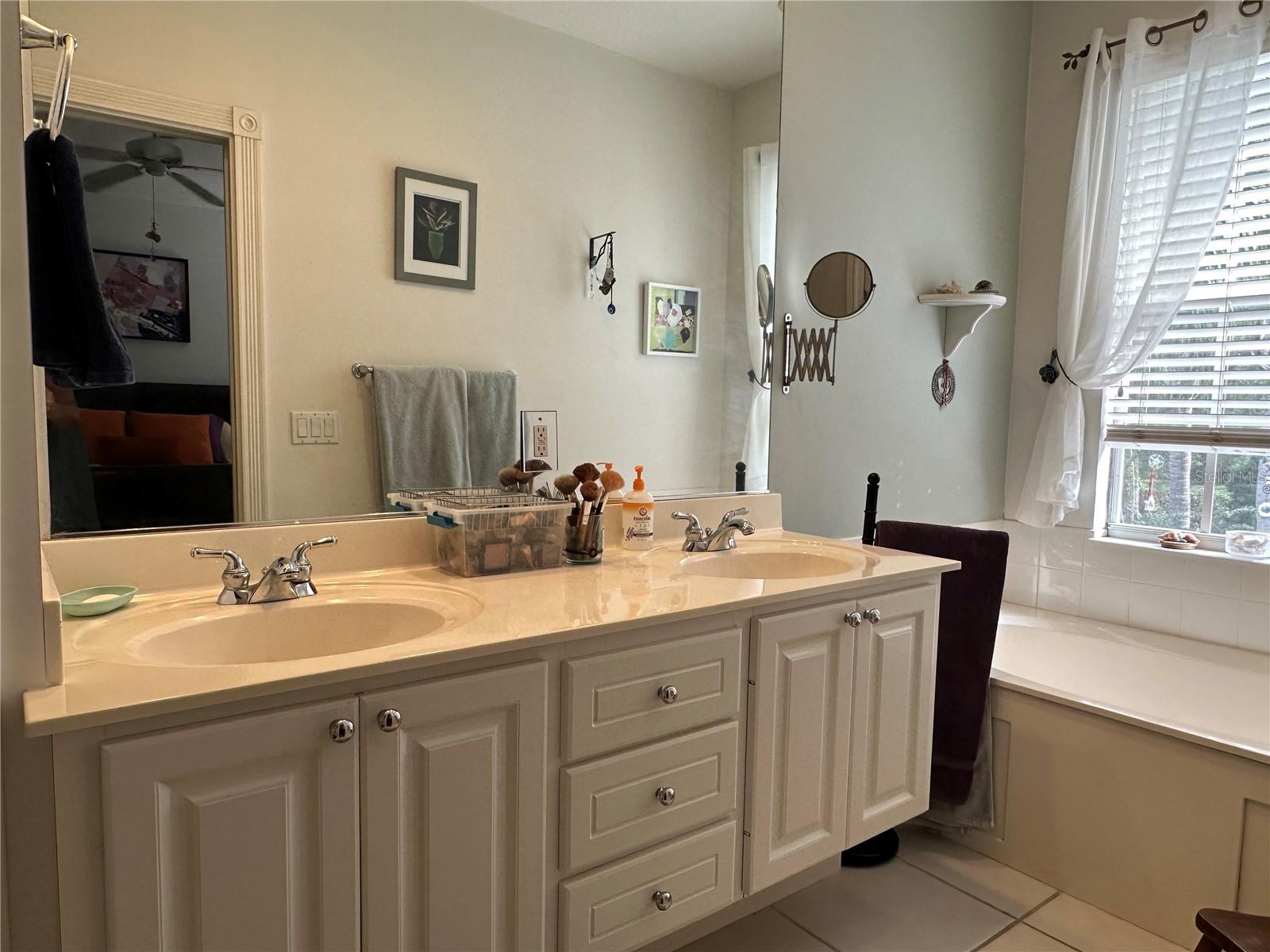 Image 8 of 24 For 7896 Farina Court