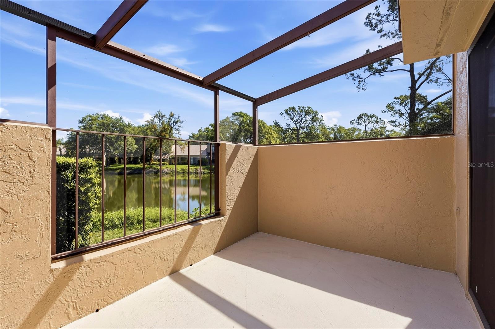 Image 10 of 77 For 5327 Myrtle Wood  52