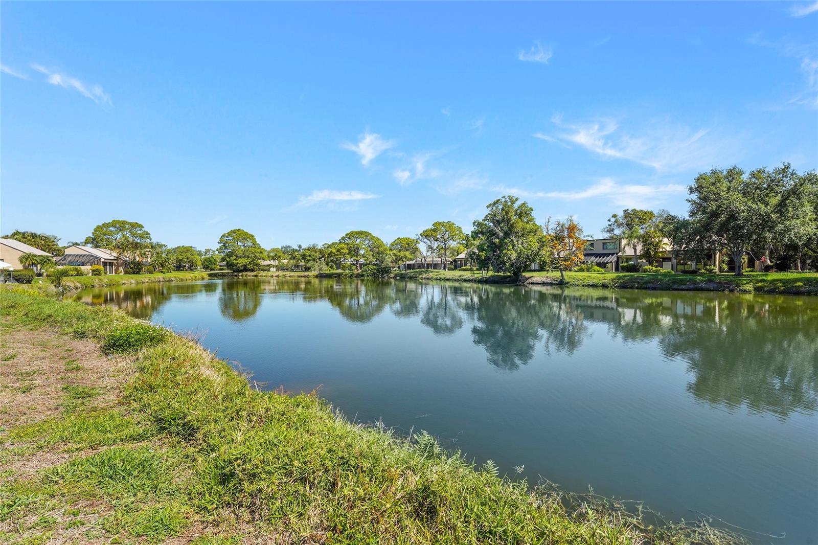 Image 14 of 77 For 5327 Myrtle Wood  52