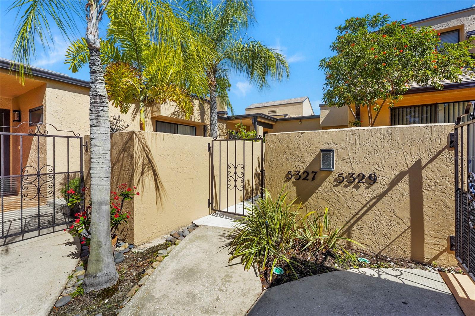 Image 2 of 77 For 5327 Myrtle Wood  52