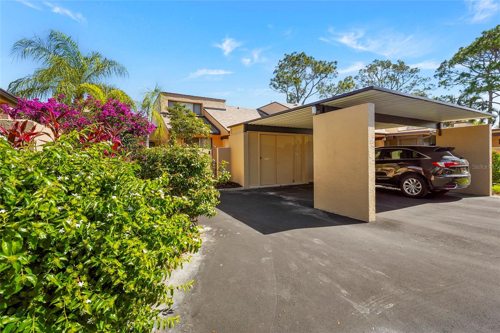 Image 23 of 77 For 5327 Myrtle Wood  52