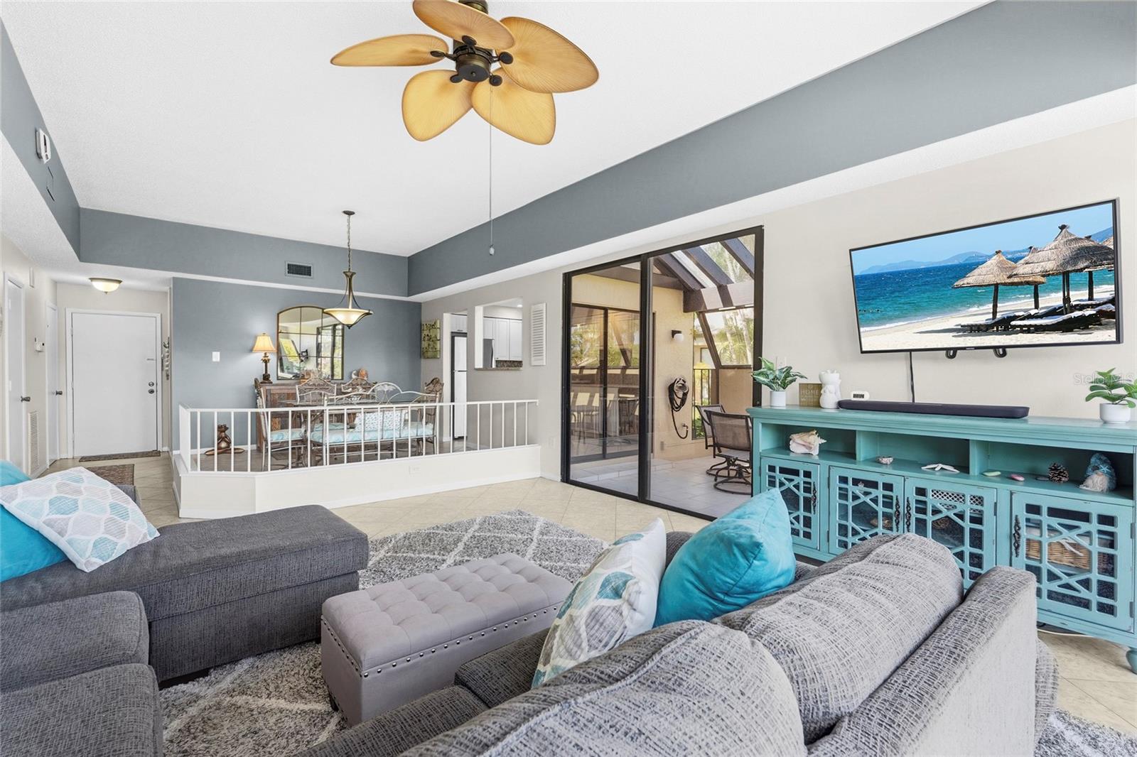 Image 26 of 77 For 5327 Myrtle Wood  52