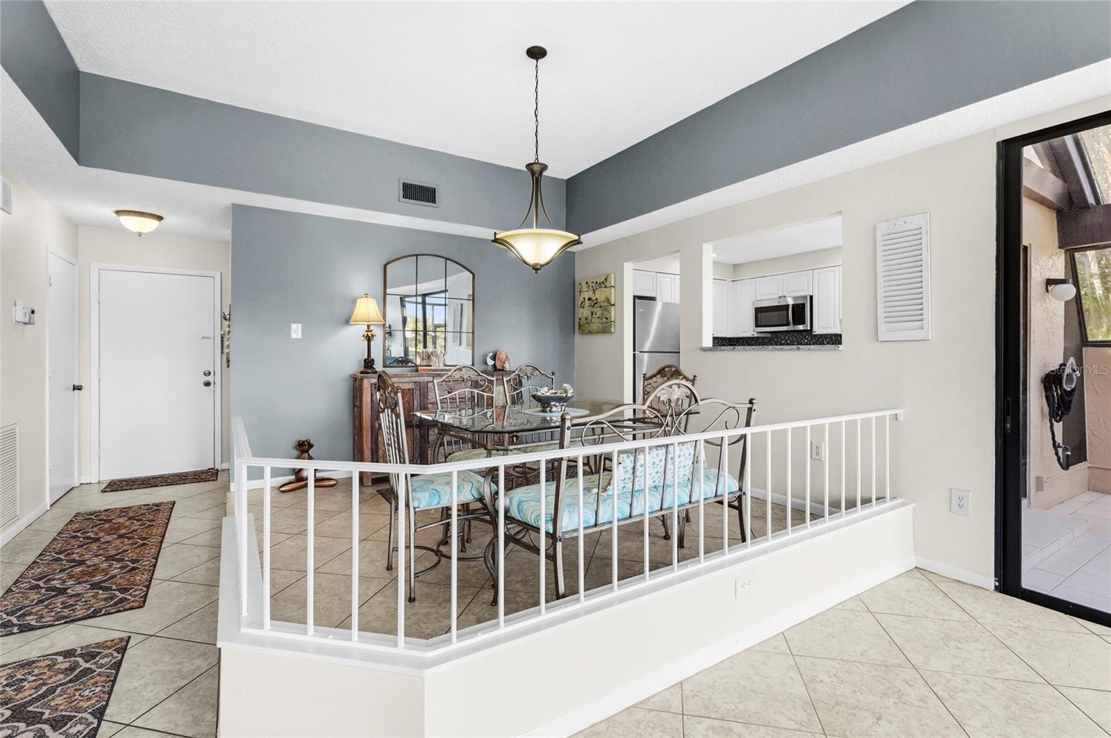 Image 27 of 77 For 5327 Myrtle Wood  52