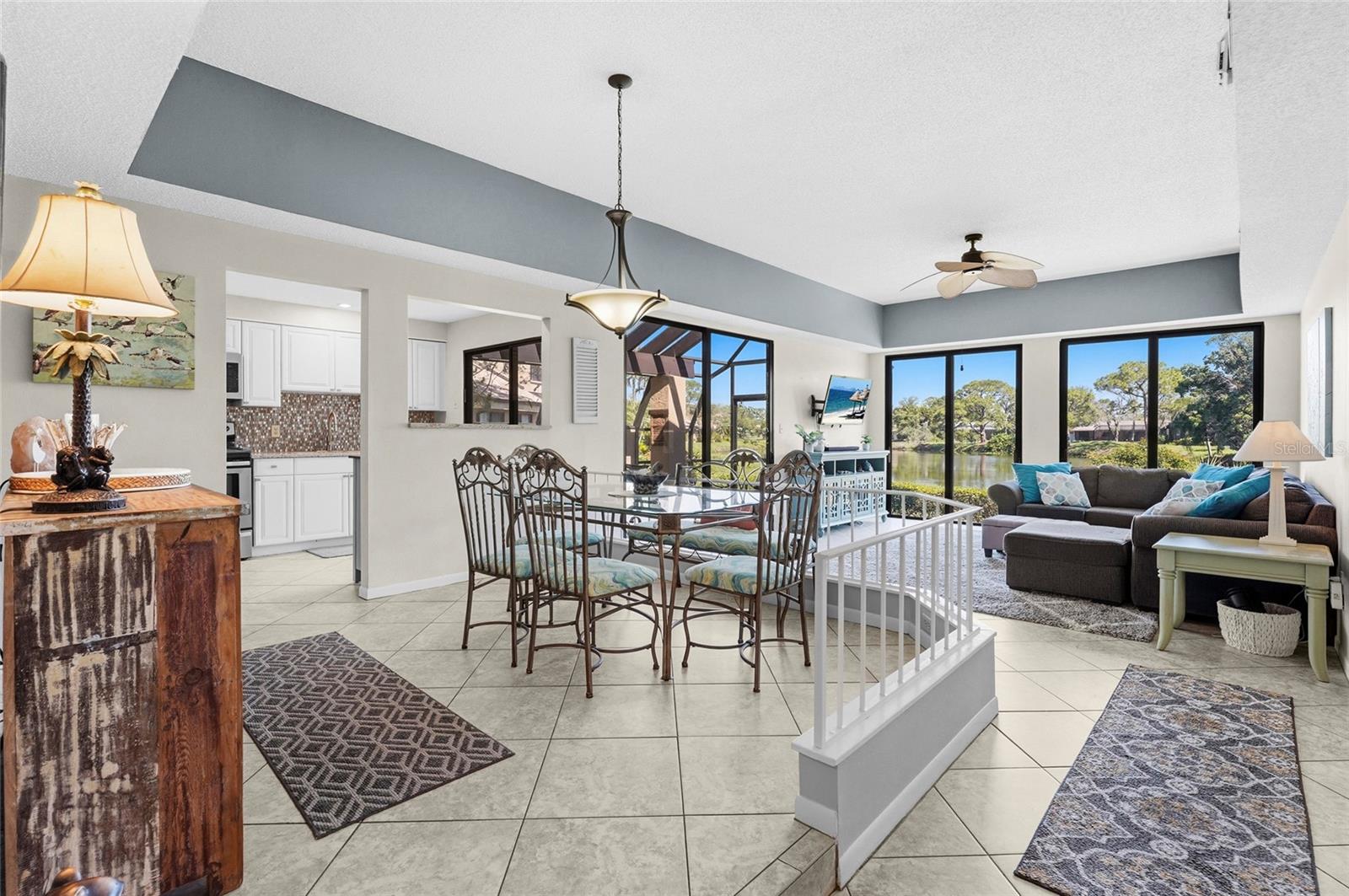 Image 3 of 77 For 5327 Myrtle Wood  52