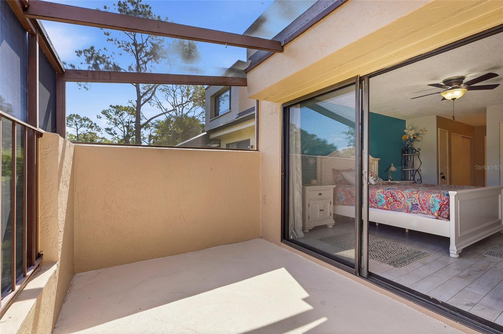 Image 33 of 77 For 5327 Myrtle Wood  52