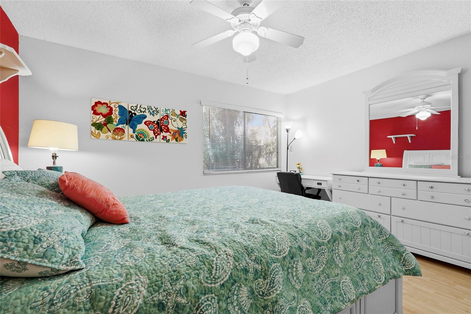 Image 37 of 77 For 5327 Myrtle Wood  52