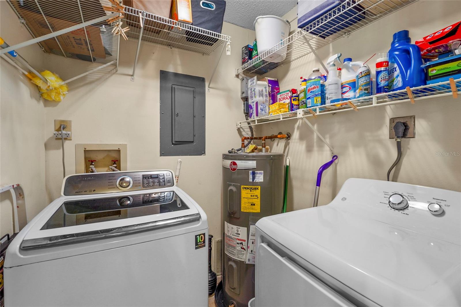 Image 41 of 77 For 5327 Myrtle Wood  52