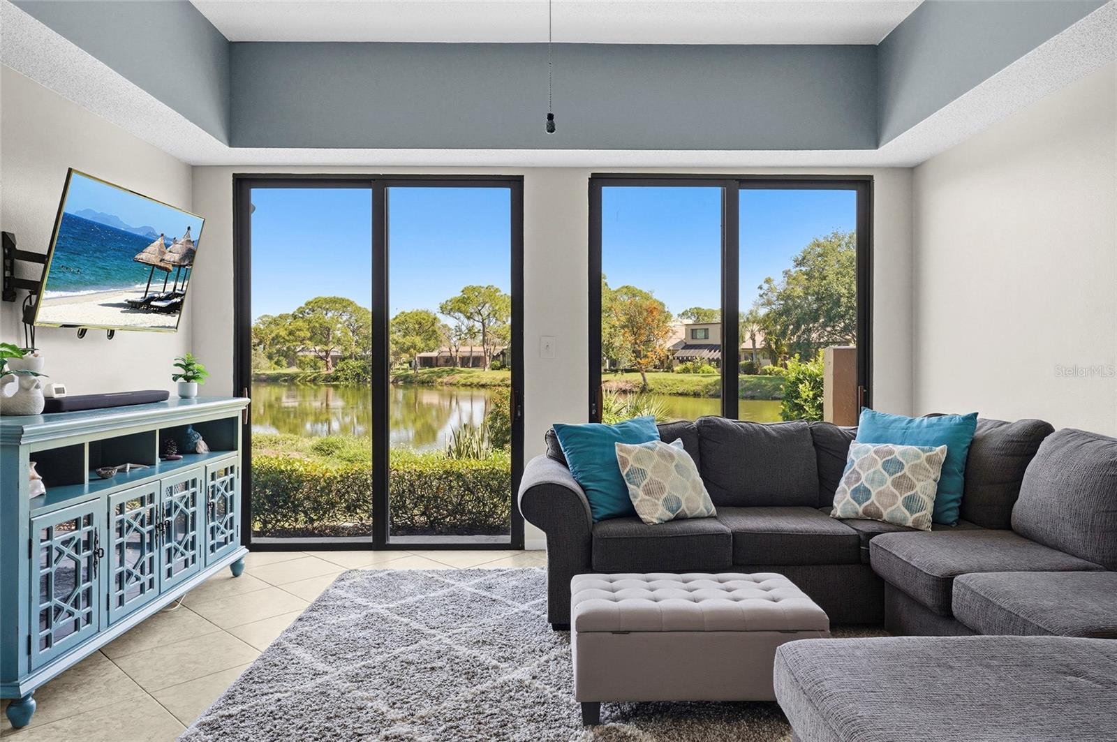 Image 5 of 77 For 5327 Myrtle Wood  52