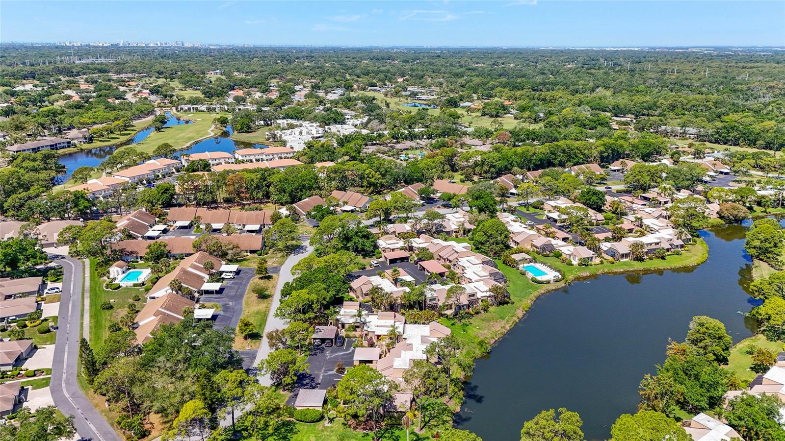 Image 53 of 77 For 5327 Myrtle Wood  52