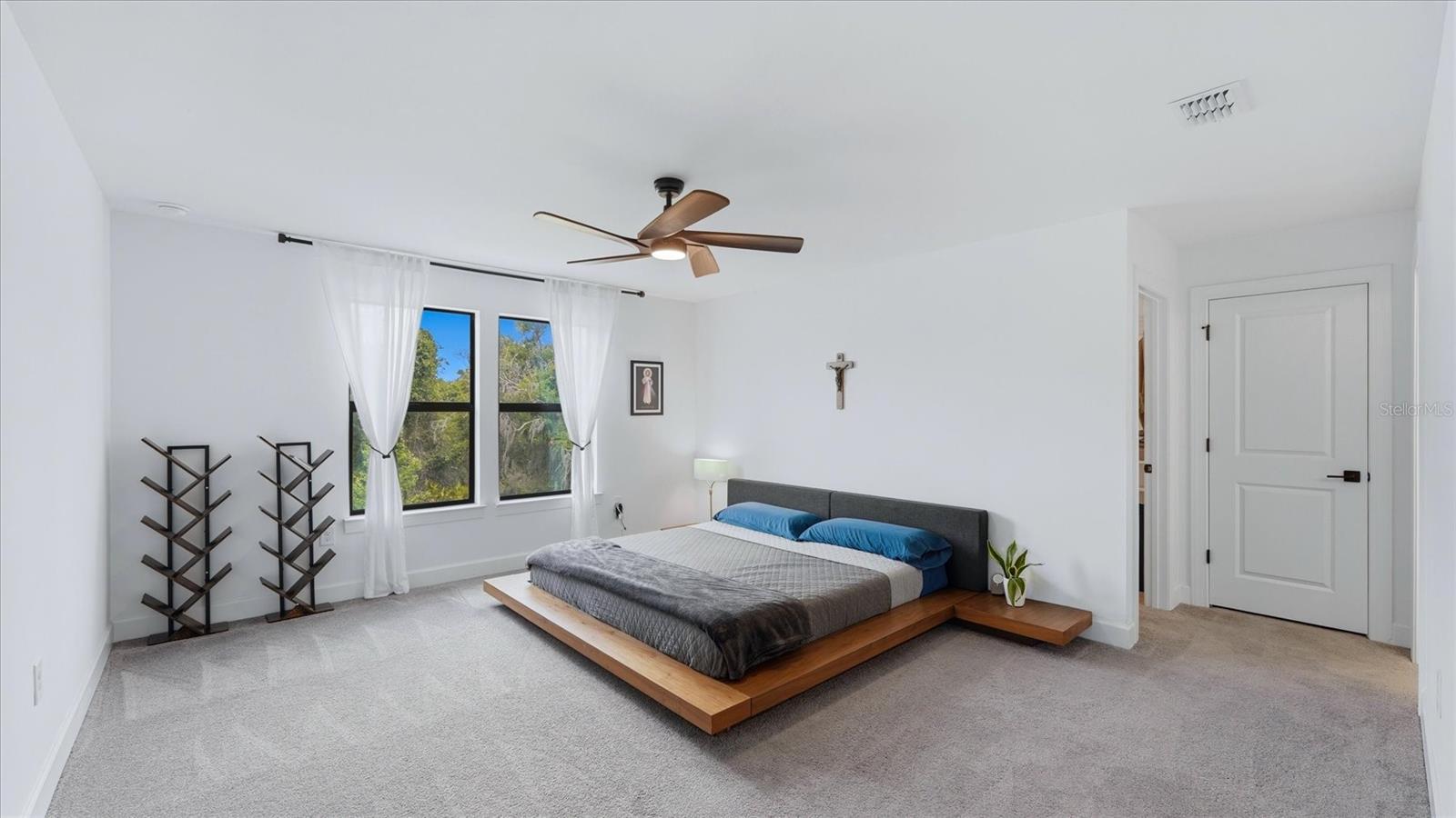 Image 15 of 73 For 16313 Hidden Oak Loop