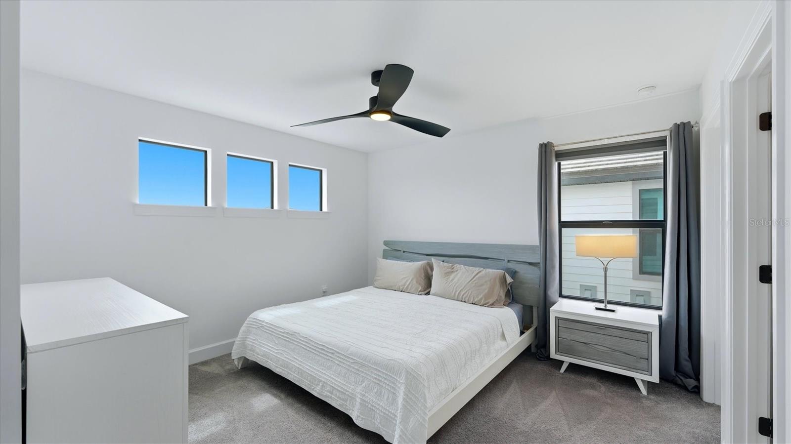 Image 25 of 73 For 16313 Hidden Oak Loop