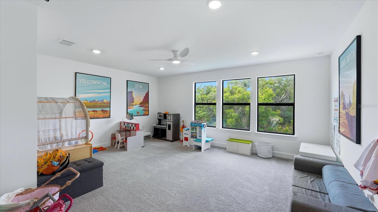 Image 29 of 73 For 16313 Hidden Oak Loop