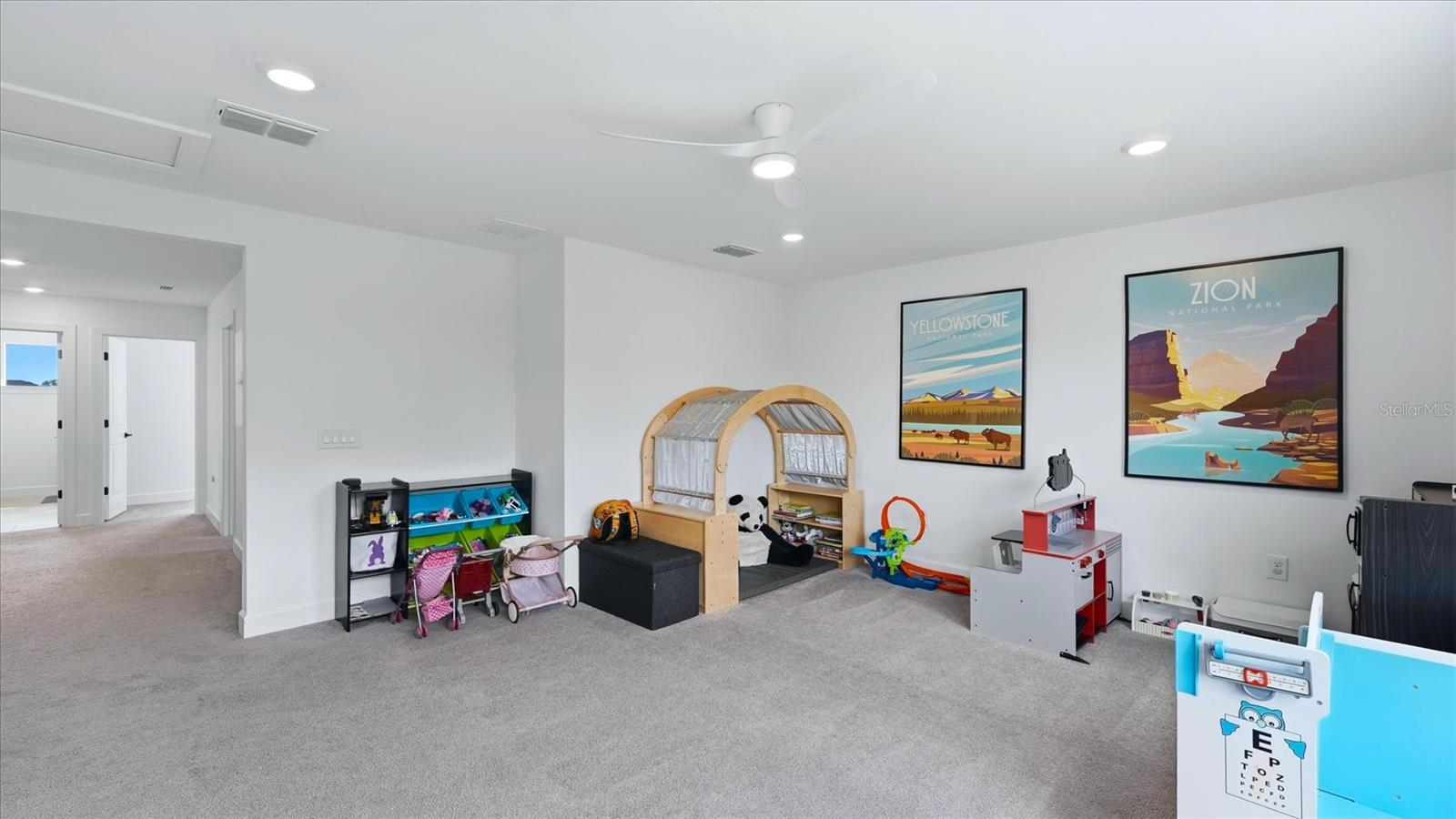 Image 30 of 73 For 16313 Hidden Oak Loop