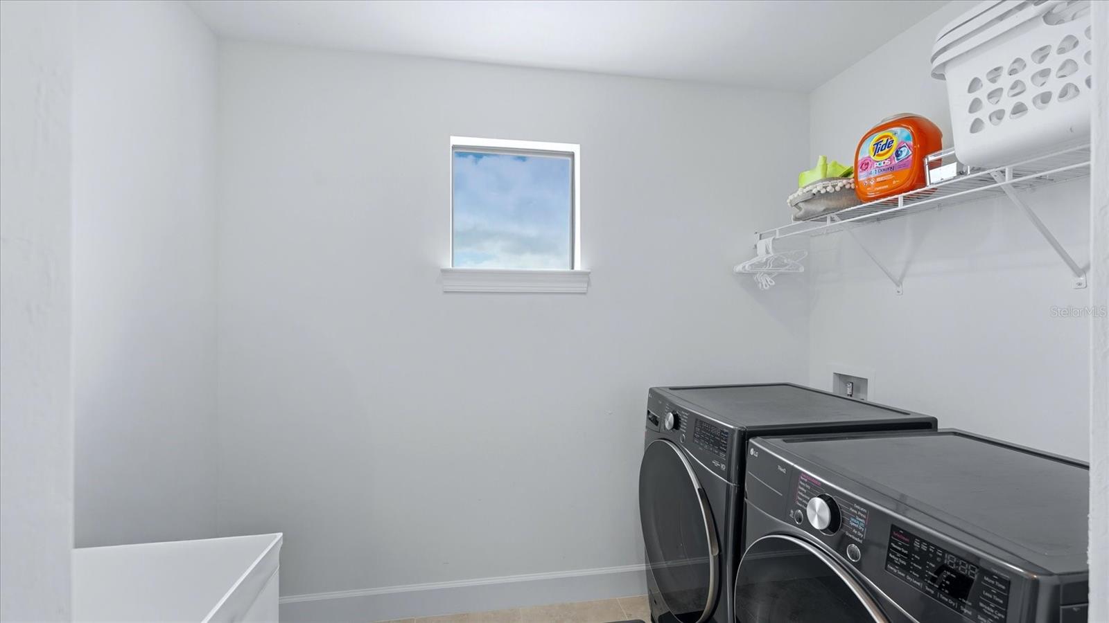 Image 31 of 73 For 16313 Hidden Oak Loop